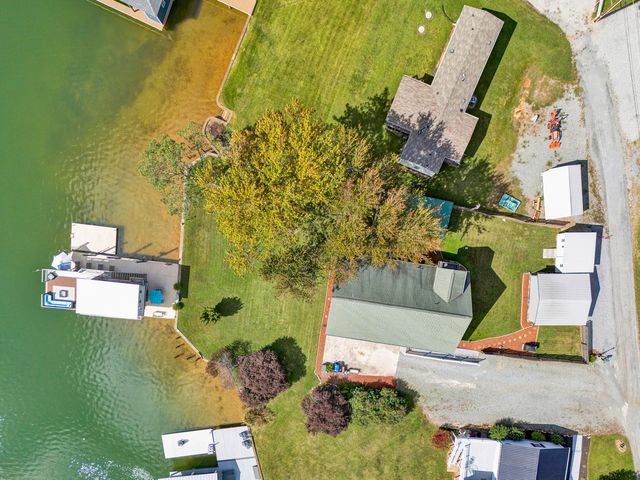 337 Emerald Pointe, Penhook, VA 24137
