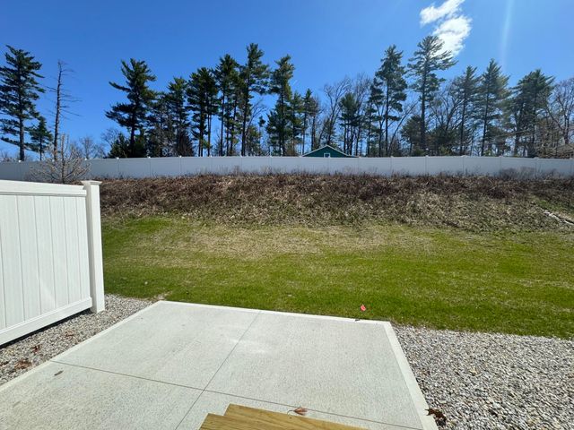 4C Dearborn Circle, Goffstown, NH 03045