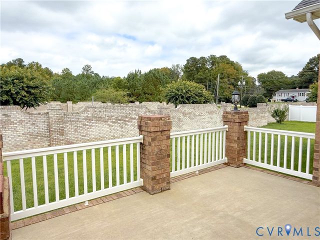 3403 Cobblestone Ln, Hopewell, VA 23860