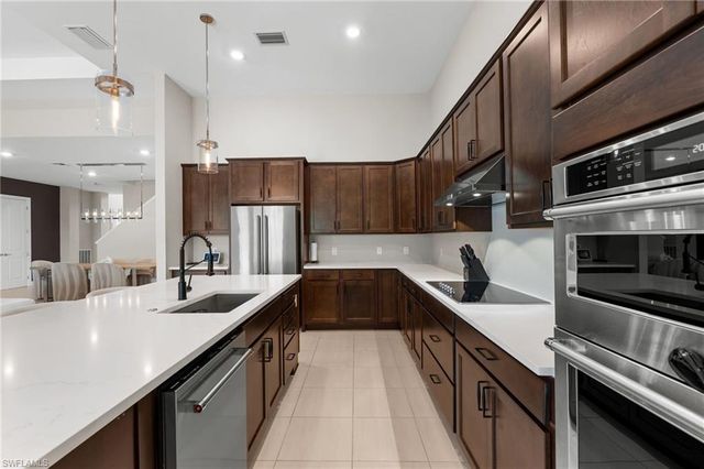 17551 Elkgrove LN, Estero, FL 33928