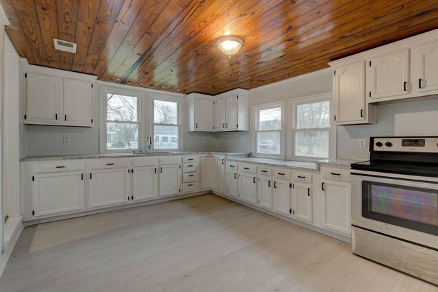 7700 Levee Road, Jeffersonville, KY 40337