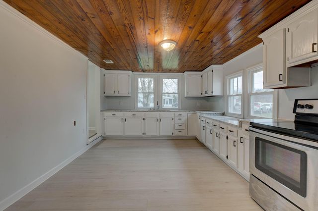 7700 Levee Road, Jeffersonville, KY 40337