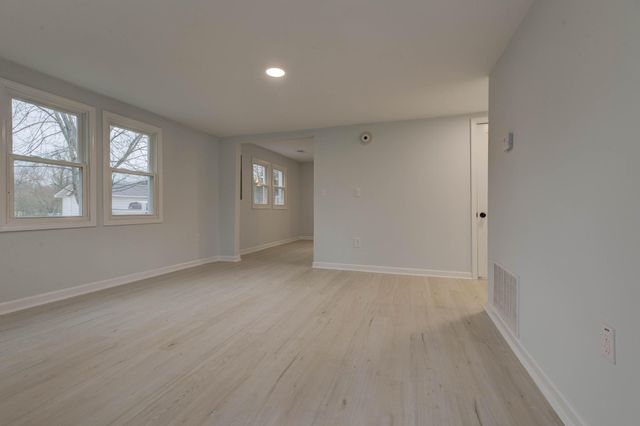 7700 Levee Road, Jeffersonville, KY 40337