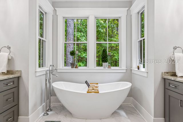12 Bee Tree Dr, Okatie, SC 29909