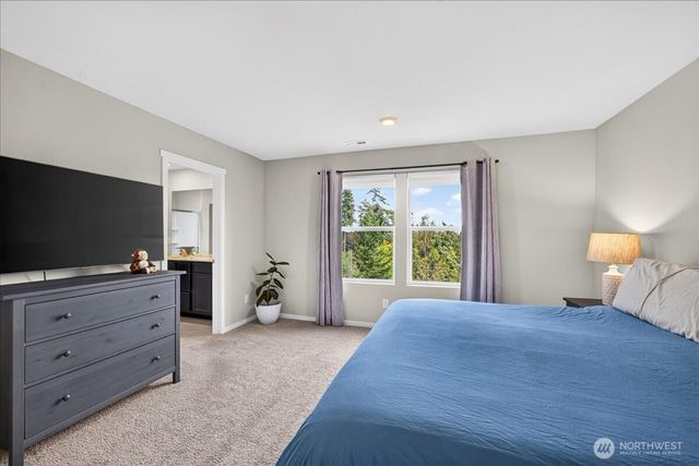 1033 SW Pendleton Way, Port Orchard, WA 98367