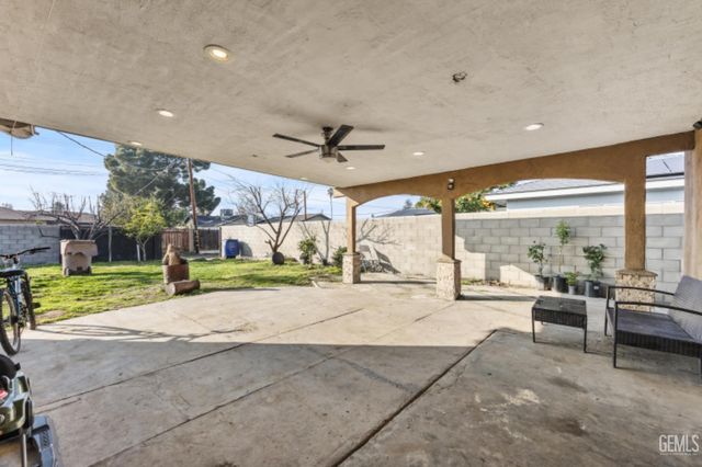 2705 Colleen Street, Bakersfield, CA 93309