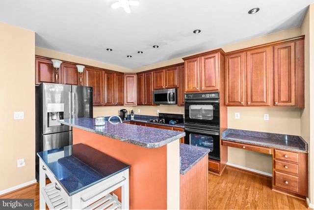 836 REVELSTORE TER NE, Leesburg, VA 20176