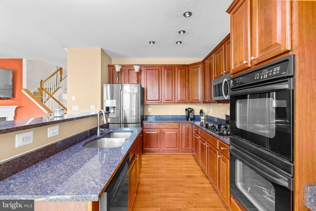 836 REVELSTORE TER NE, Leesburg, VA 20176