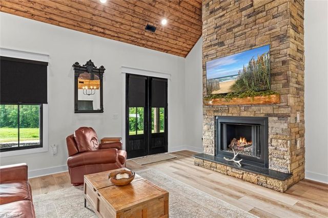 631 Hauser Road, Pinnacle, NC 27043