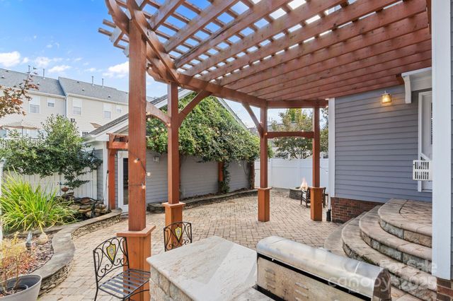 12613 Doster Avenue, Charlotte, NC 28277