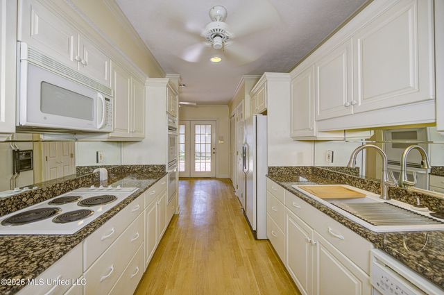 42 Eastbrooke Street, Jackson, MS 39216
