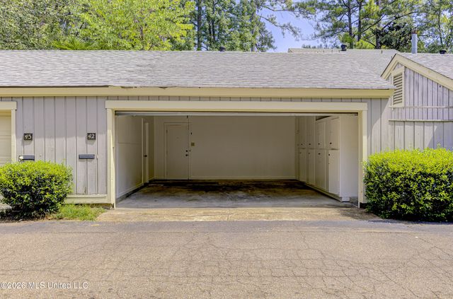 42 Eastbrooke Street, Jackson, MS 39216