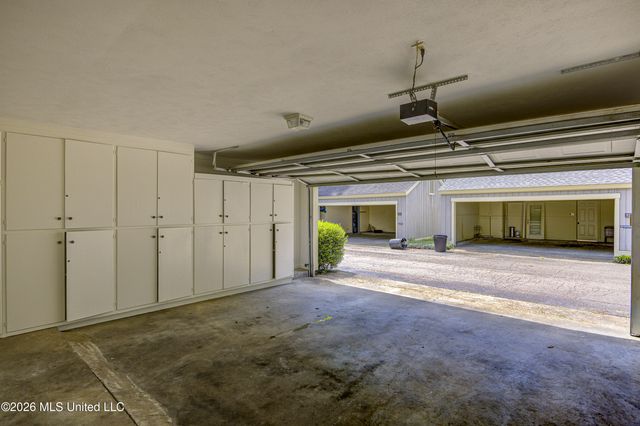 42 Eastbrooke Street, Jackson, MS 39216