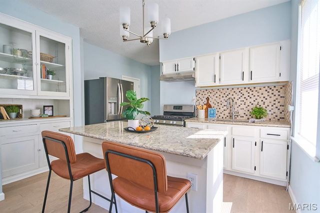 3011 Iowa Avenue, St Louis, MO 63118