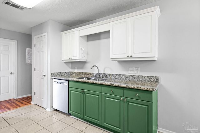 5475 Chantilly Cir, Milton, FL 32583