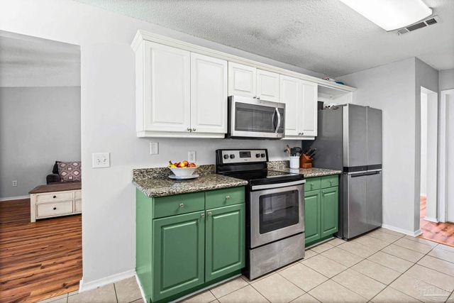 5475 Chantilly Cir, Milton, FL 32583