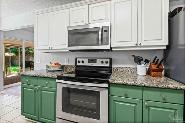5475 Chantilly Cir, Milton, FL 32583