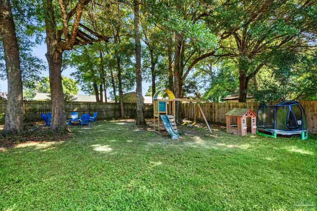 5475 Chantilly Cir, Milton, FL 32583