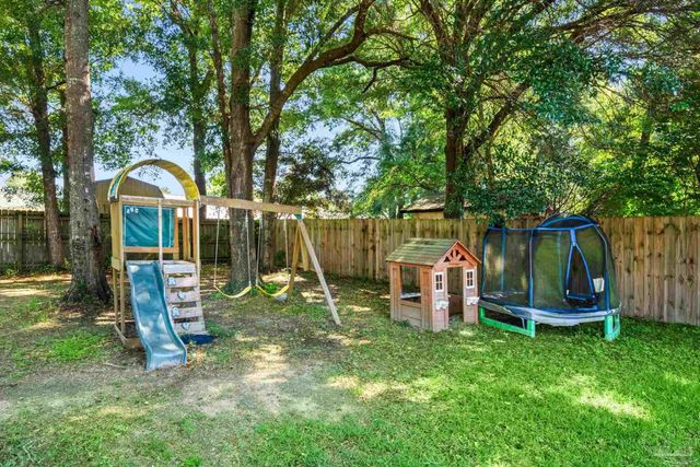 5475 Chantilly Cir, Milton, FL 32583
