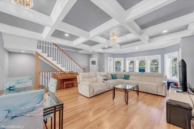 6444 27th Street, Berwyn, IL 60402