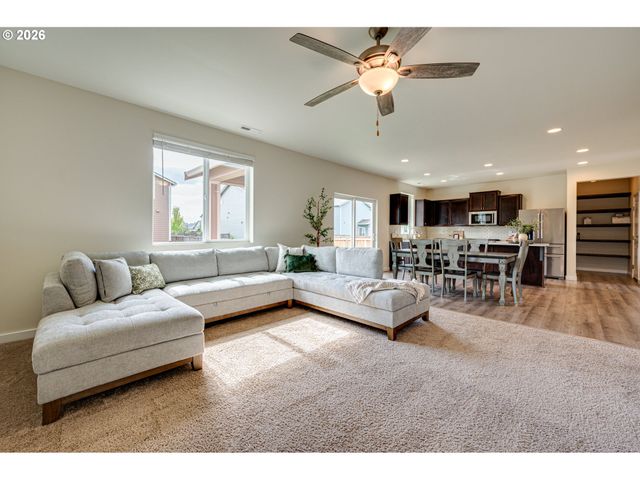 1790 BLACKTAIL Ln, Woodland, WA 98674