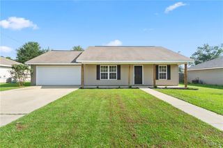82 Sunset Gardens, Moundville, AL 35474