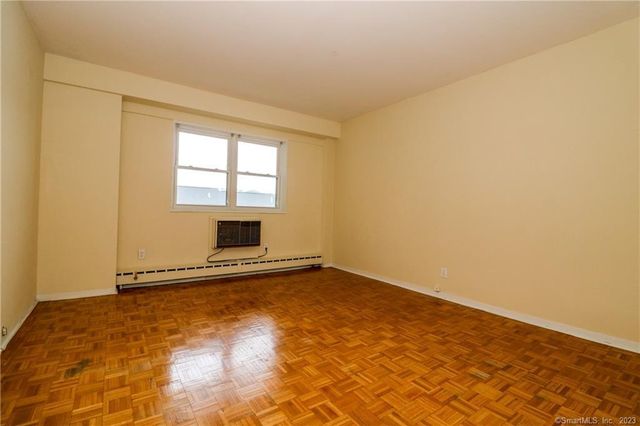 25 Cartright Street 4B, Bridgeport, CT 06604