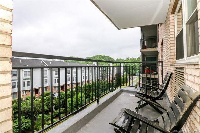 25 Cartright Street 4B, Bridgeport, CT 06604