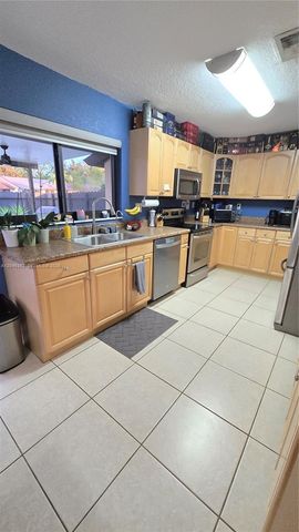 4737 SW 135th Place 4737, Miami, FL 33175