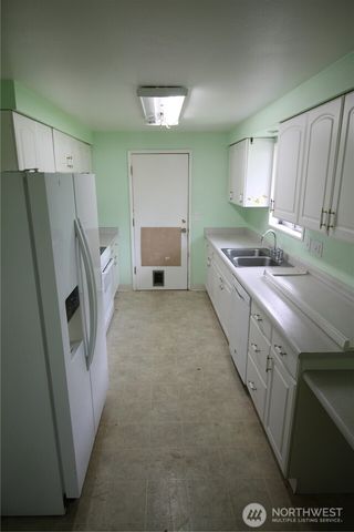 9513 NE Burton Road, Vancouver, WA 98662