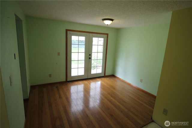 9513 NE Burton Road, Vancouver, WA 98662