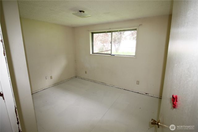 9513 NE Burton Road, Vancouver, WA 98662