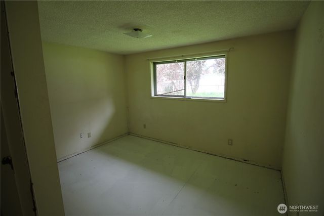 9513 NE Burton Road, Vancouver, WA 98662