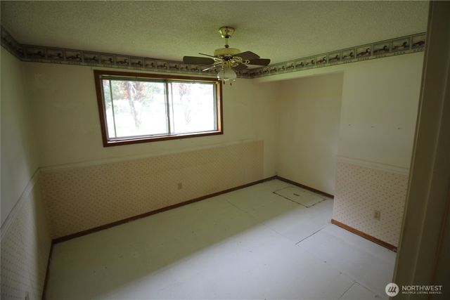 9513 NE Burton Road, Vancouver, WA 98662