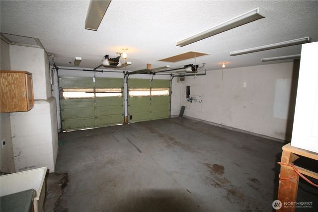 9513 NE Burton Road, Vancouver, WA 98662