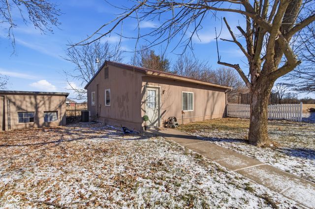 9694 S State Road 9, Pendleton, IN 46064