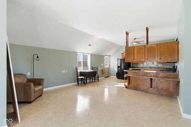 9694 S State Road 9, Pendleton, IN 46064