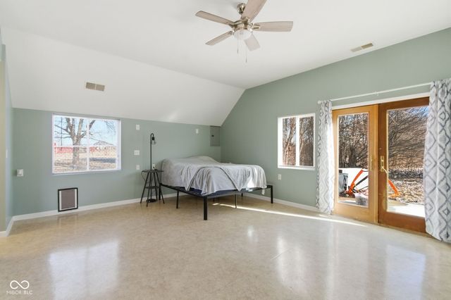 9694 S State Road 9, Pendleton, IN 46064