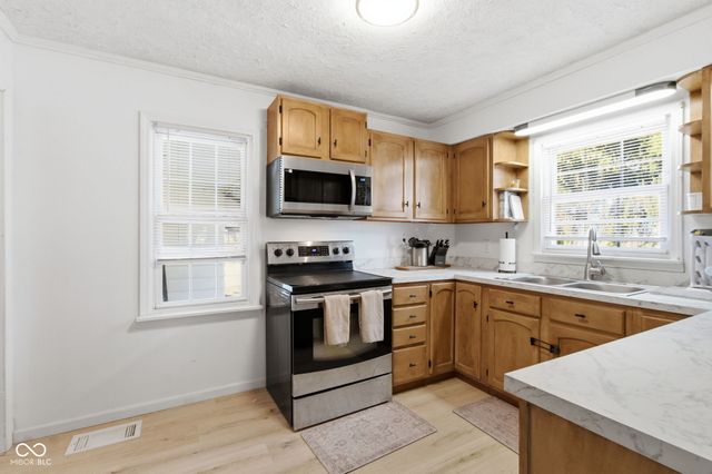 9694 S State Road 9, Pendleton, IN 46064