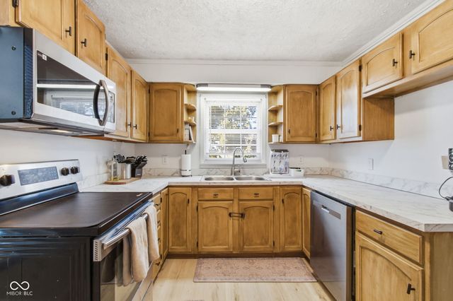 9694 S State Road 9, Pendleton, IN 46064