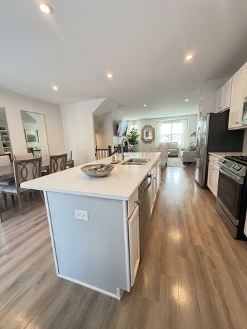 10609 Paige Circle, Orland Park, IL 60462