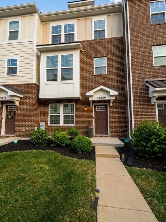10609 Paige Circle, Orland Park, IL 60462