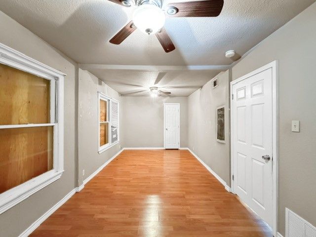 1130 Belmeade Dr, Corpus Christi, TX 78412