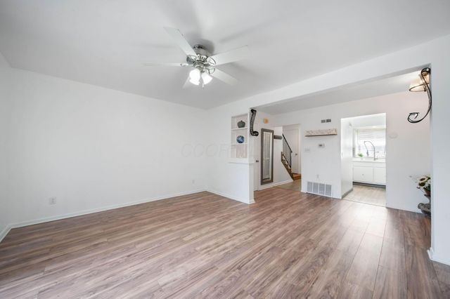 2345 N Woodbrook Circle N, 100, Columbus, OH 43223