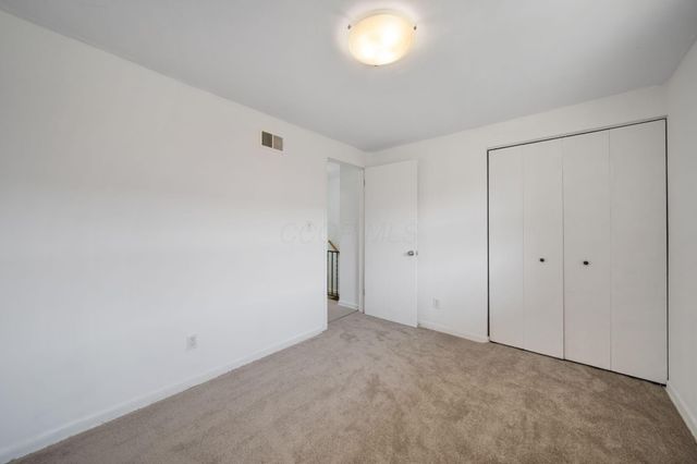 2345 N Woodbrook Circle N, 100, Columbus, OH 43223