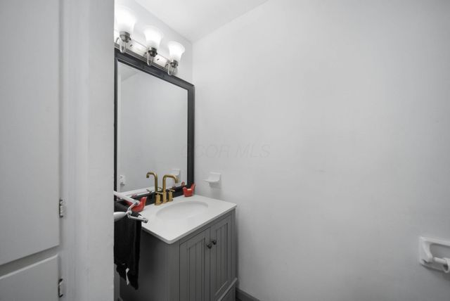 2345 N Woodbrook Circle N, 100, Columbus, OH 43223