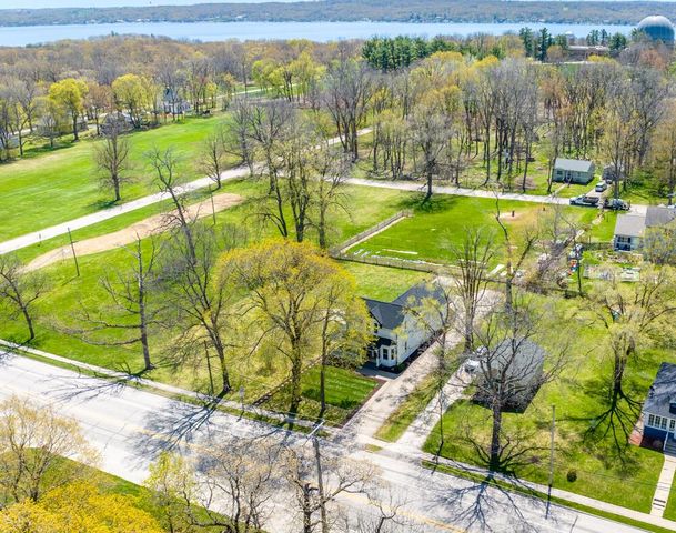 397 W Geneva STREET, Williams Bay, WI 53191