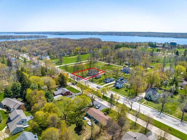 397 W Geneva STREET, Williams Bay, WI 53191