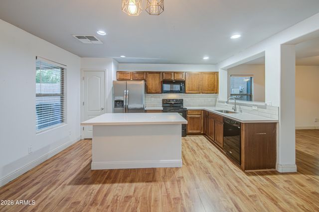 18535 W UDALL Drive, Surprise, AZ 85374