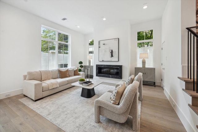5 Wentworth Green Way, Houston, TX 77027